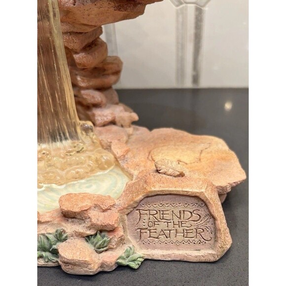 Friends Of The Feather Rock Cliff Waterfall Display Stand With Five Figurines - Picture 5 of 13